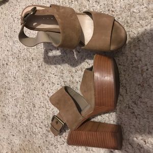 Aldo Tan Heels